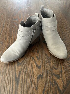 Women's Gray Ankle Booties - Sleek Casual Style